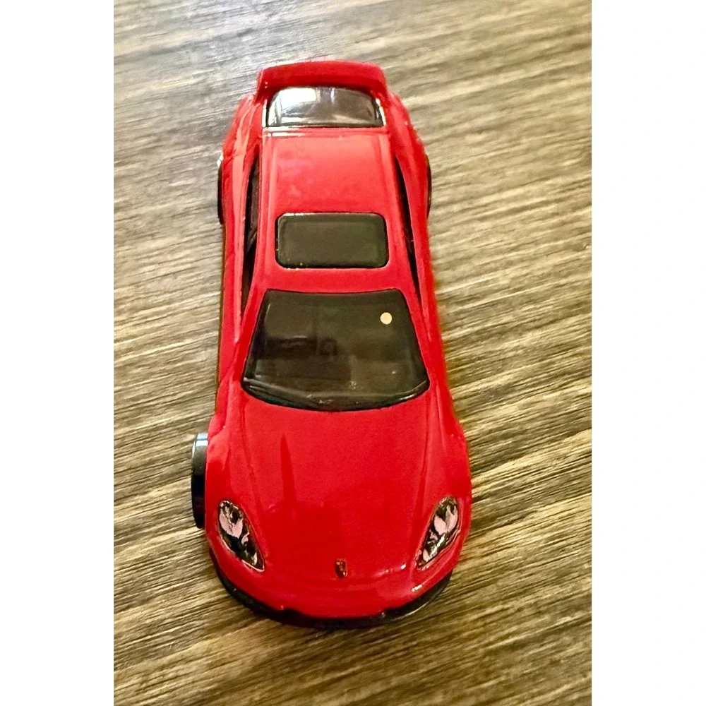 Hot Wheels Porsche Panamera Turbo S Boys 1:64 Red Excellent Diecast Toy Car